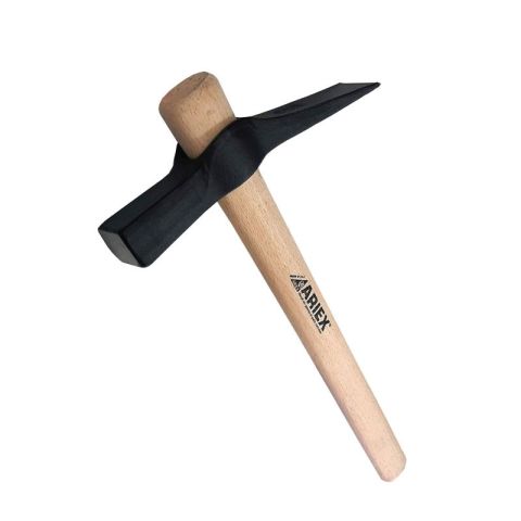 CK 600gr Wooden Handle Mason’s Pickaxe